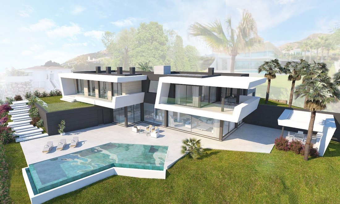 Villa in La Capellania, Benalmadena, Andalusia 1 - 14608119