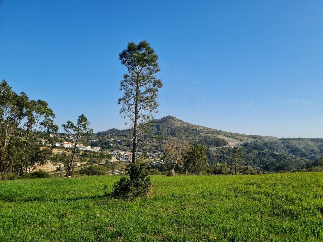 Land in Lousa, Lisbon, Portugal 2 - 14608348