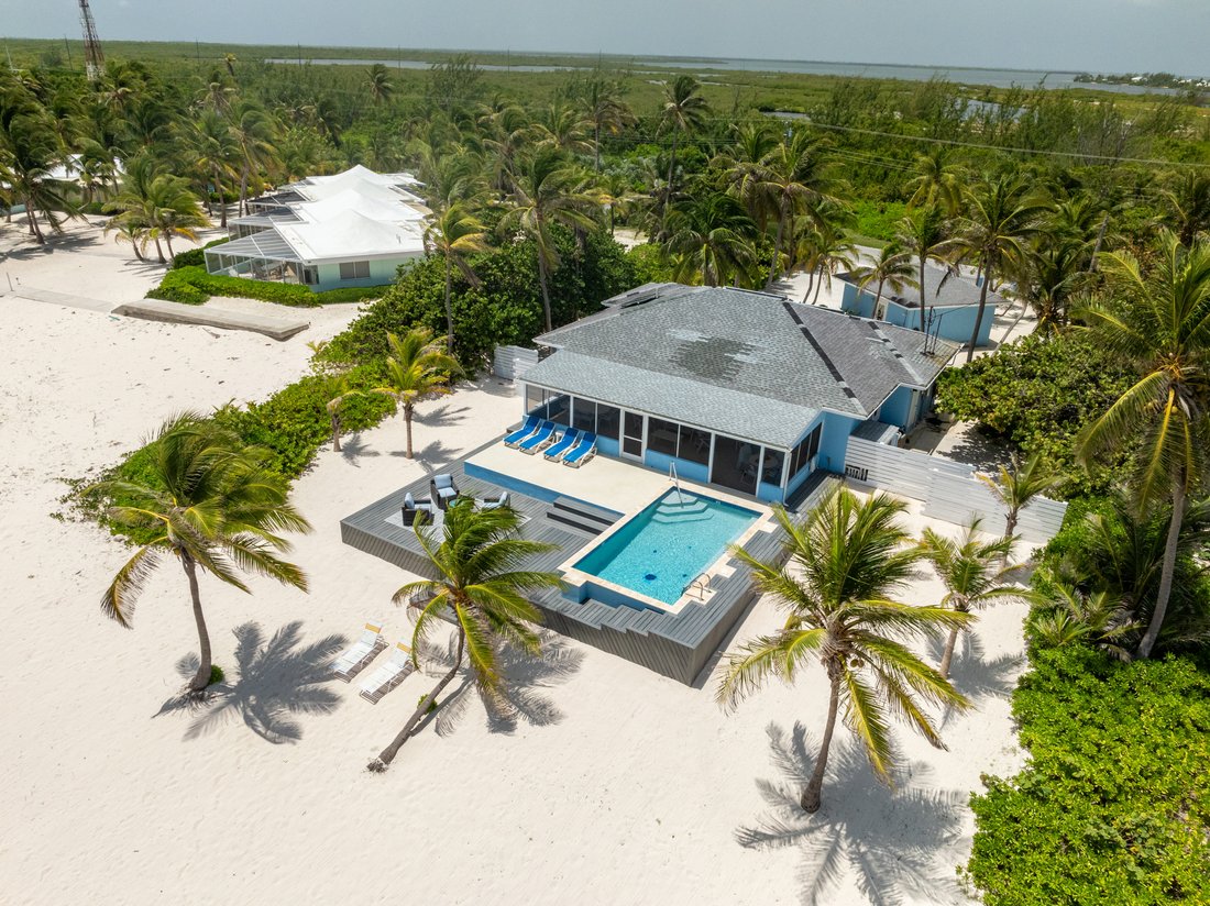 House in Rum Point, North Side, Cayman Islands 1 - 14608878