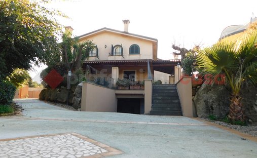 Villa in Polistena, Calabria, Italy 1