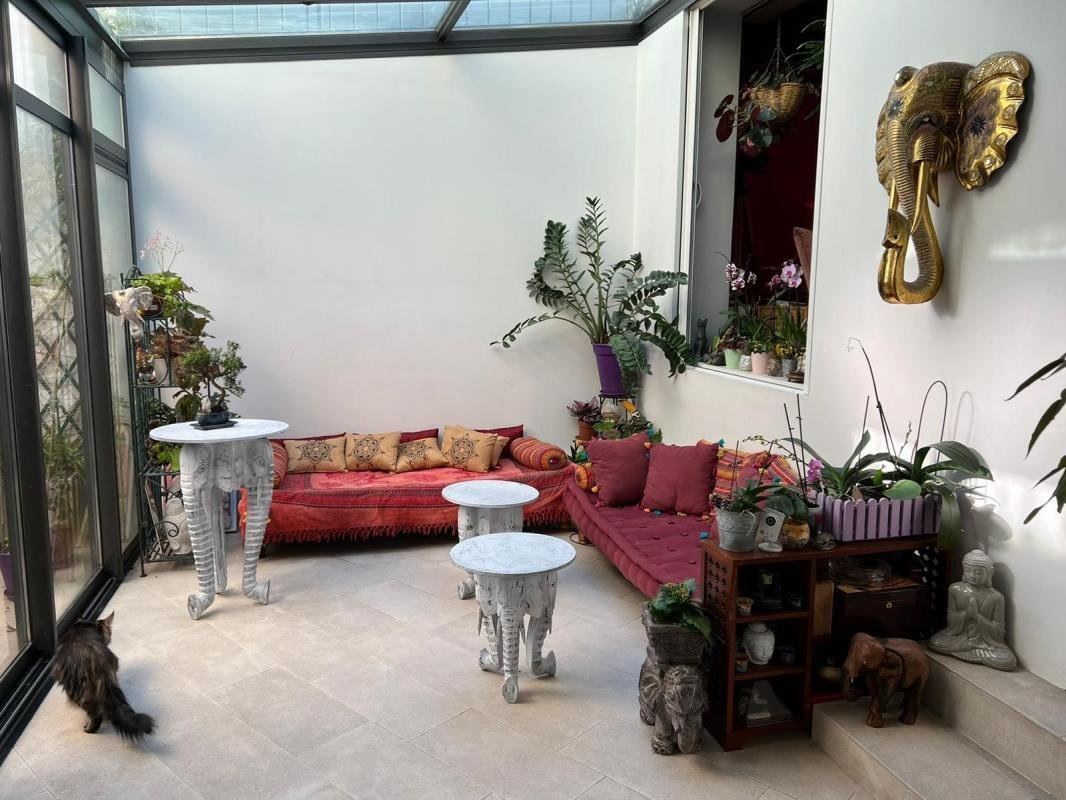 Beautiful Atypical Duplex Pyrénées / In Paris, île De France, France