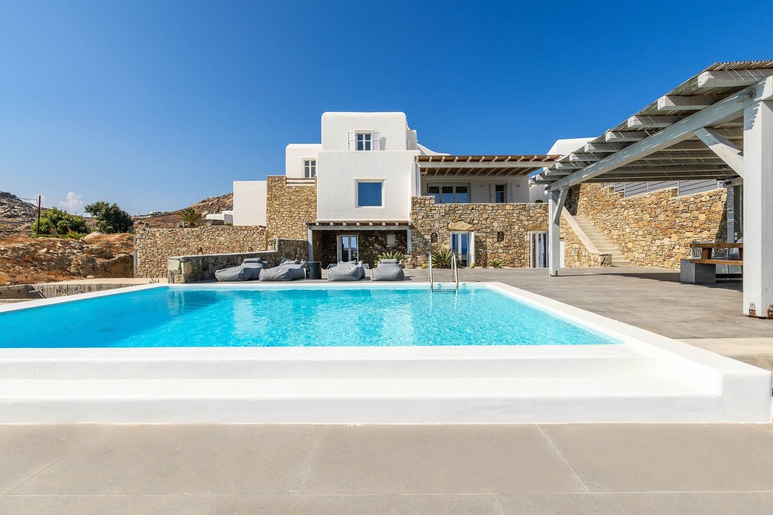 Villa in Ano Mera Community, Aegean, Greece 1 - 14610007