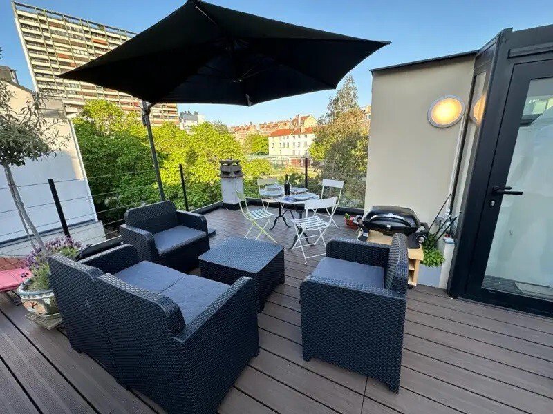 Beautiful Atypical Duplex Pyrénées / In Paris, île De France, France