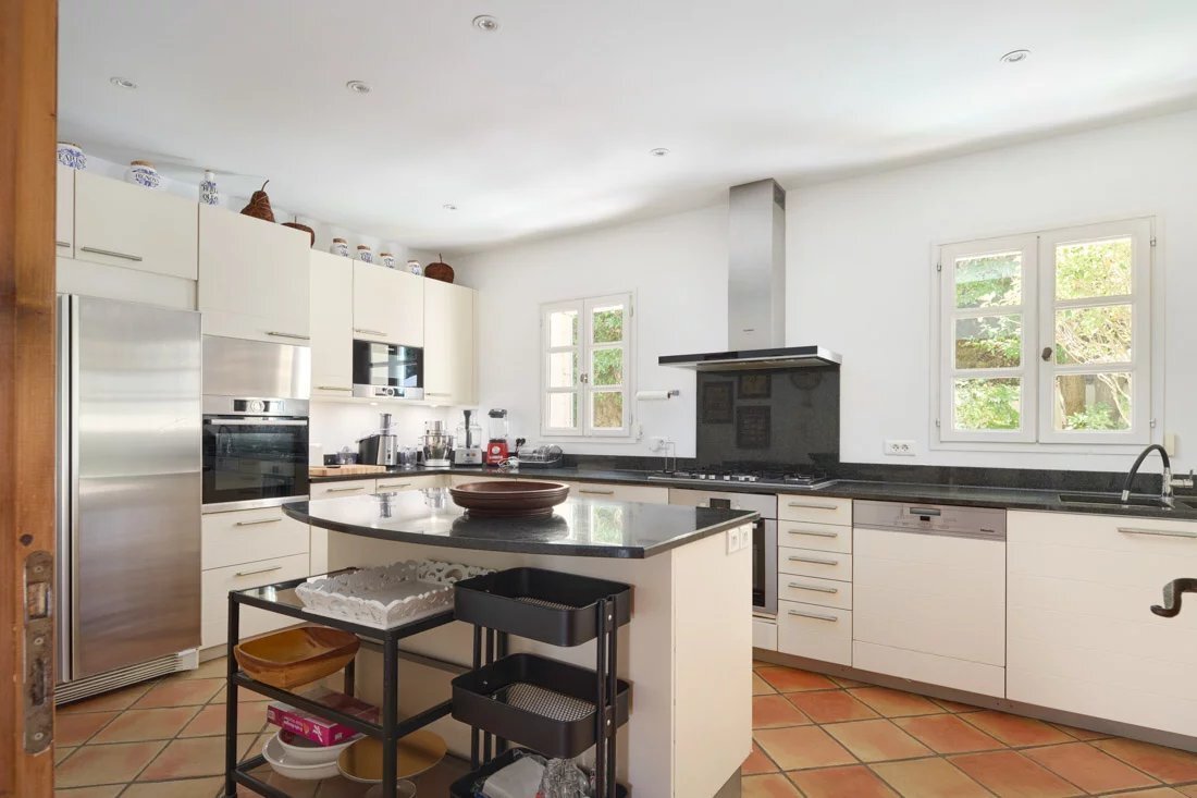 Stunning Property In In Saint Paul De Vence, Provence Alpes Côte D'azur