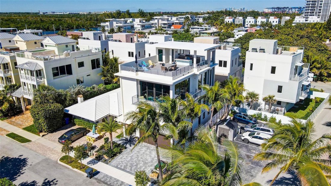 House in Hollywood, Florida, United States 3 - 14609454