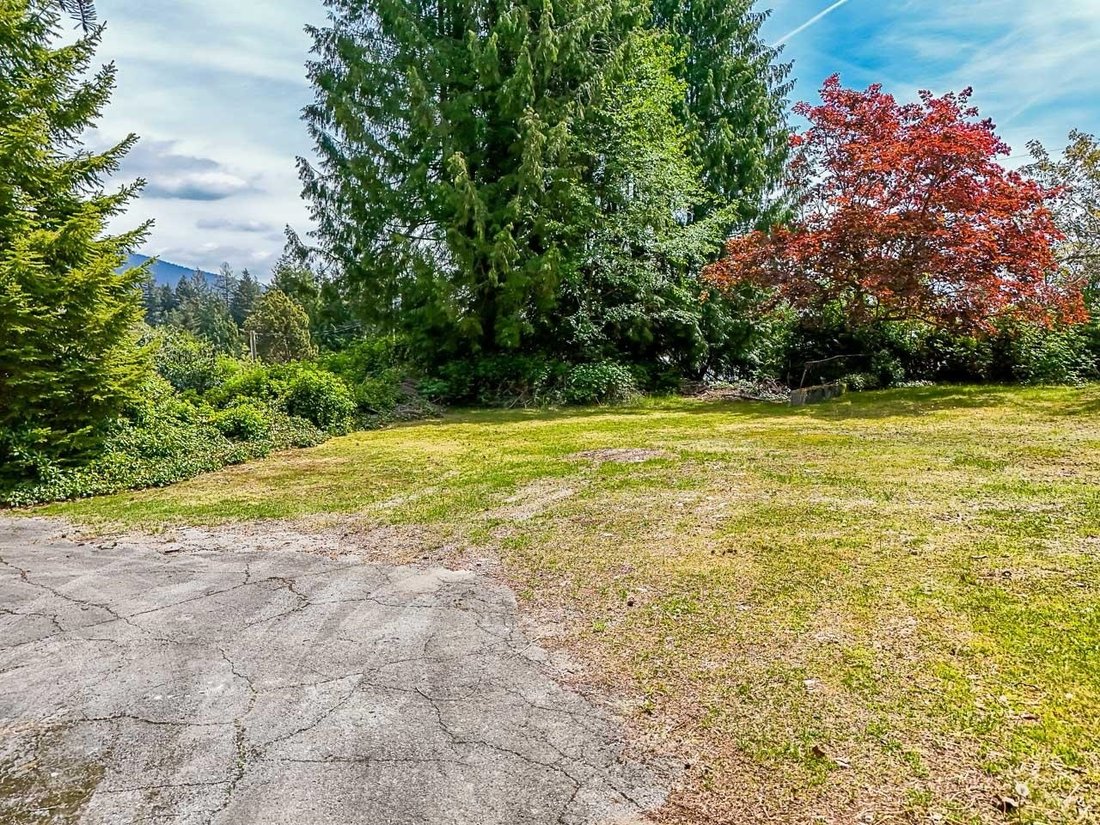 House in West Vancouver, British Columbia, Canada 4 - 14610485