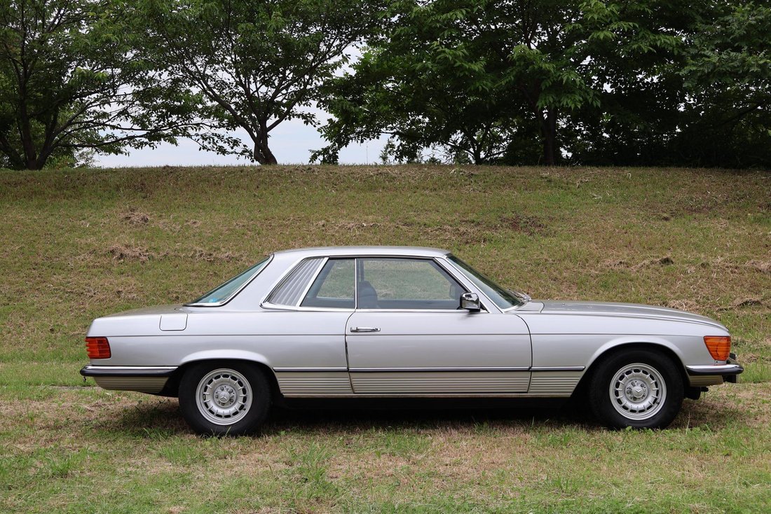 Coupe in Shinjuku City, Tokyo, Japan 4 - 14615188