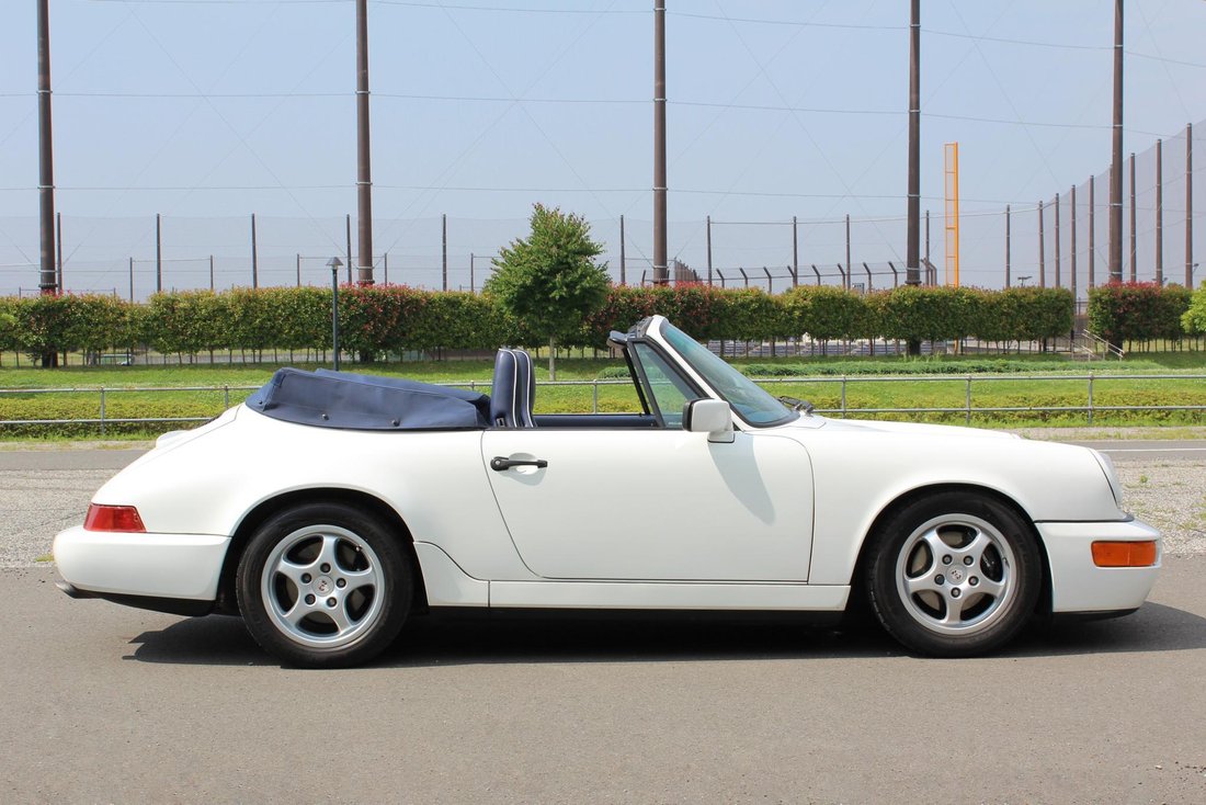 1991 Porsche 911 Carrera  in Shinjuku City, Tokyo, Japan 3 - 14615221