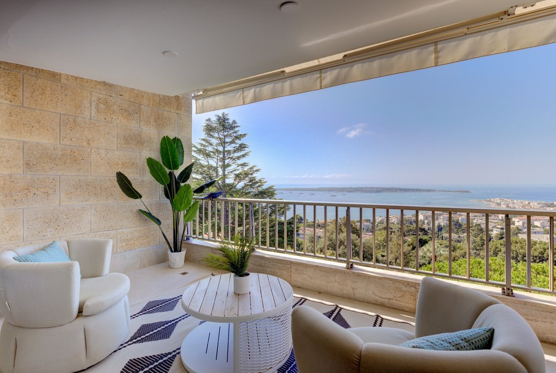 Apartment in Saint Nicolas, Cannes, France 3 - 14615409