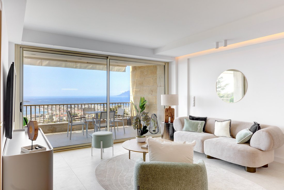 Apartment in Saint Nicolas, Cannes, France 5 - 14615409