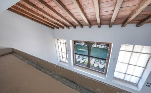Apartment in Historic Center, Desenzano del Garda, Lombardy 1