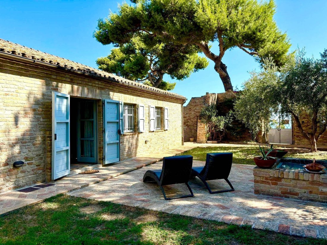 Villa in Cupra Marittima, Marche, Italy 2 - 14613942