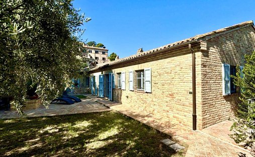 Villa in Cupra Marittima, Marken, Italien 1