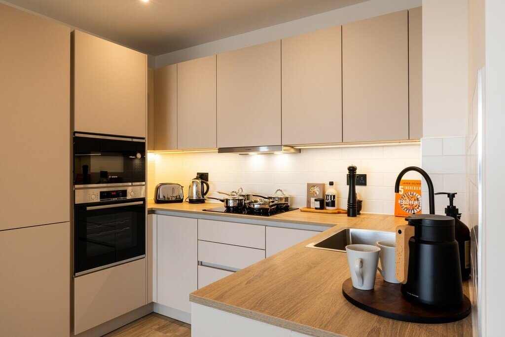 Apartment in Broad Green, London Borough of Croydon, England 5 - 14616361