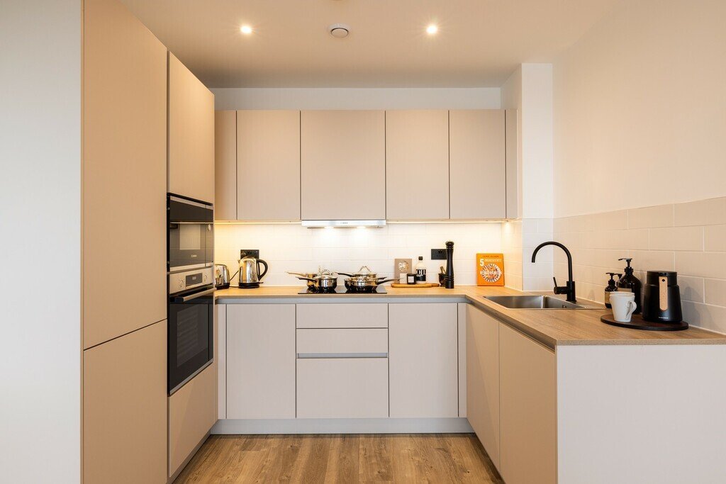 Apartment in Broad Green, London Borough of Croydon, England 4 - 14616361
