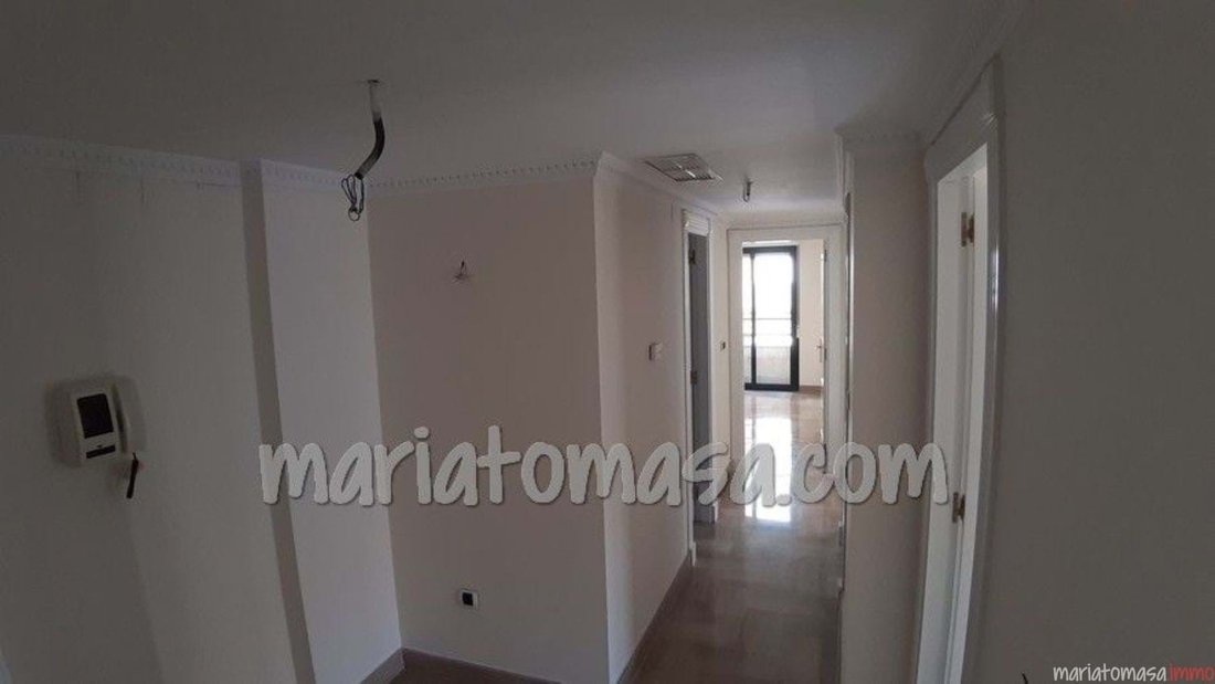 Apartment in Alicante, Valencian Community, Spain 2 - 14620470