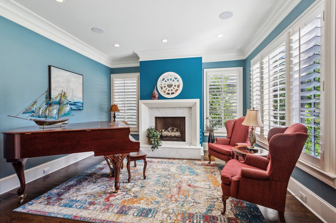 Stunning Estate Home Offers A Luxurious In Atlanta, United