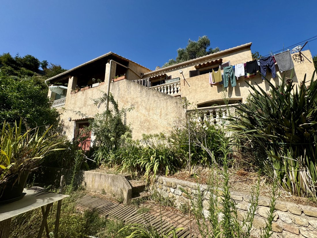 House in Menton, Provence-Alpes-Côte d'Azur, France 1 - 14618175