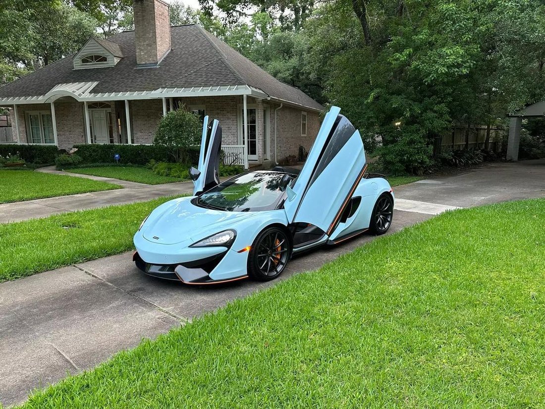 Cabriolet in Houston, TX, United States 1 - 13071808