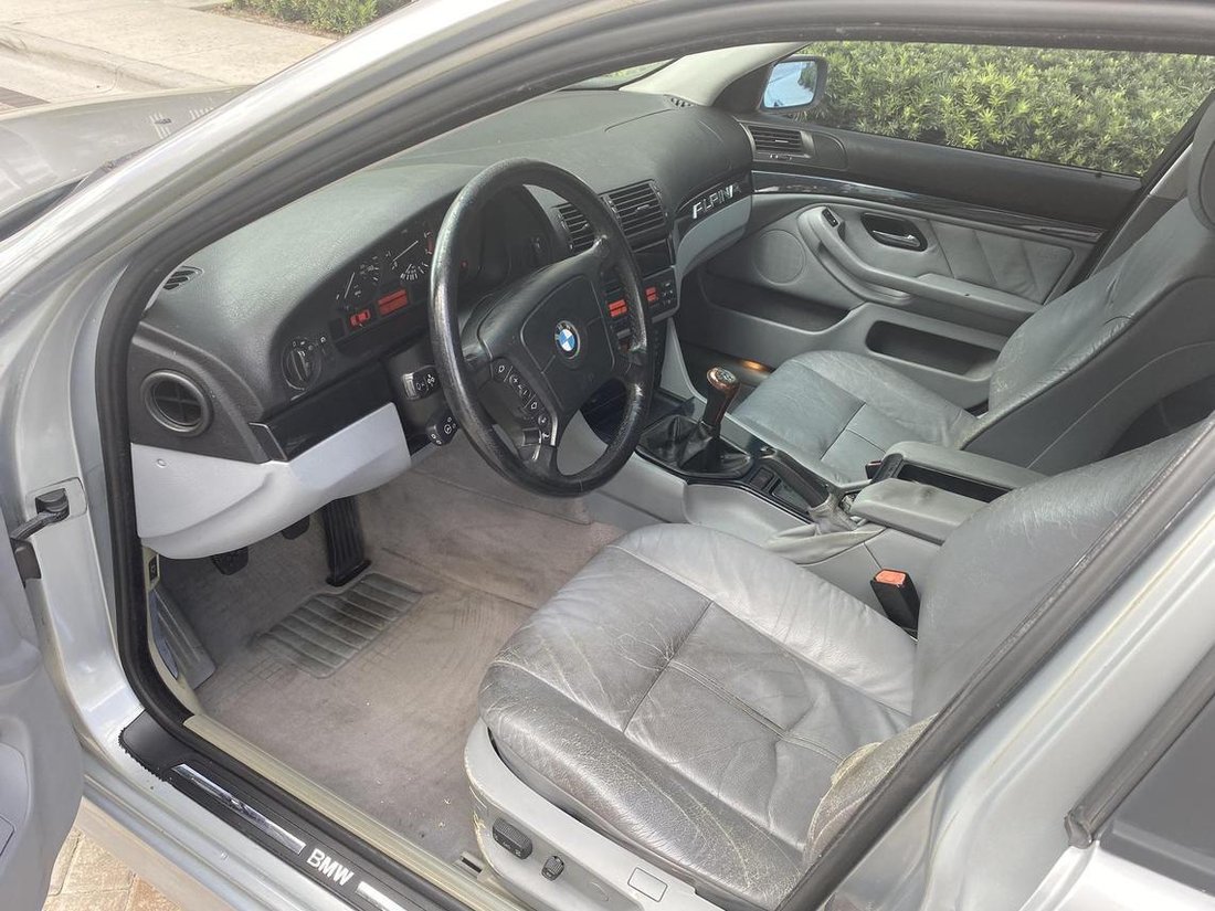 Sedan in Fort Lauderdale, Florida, United States 5 - 12560432