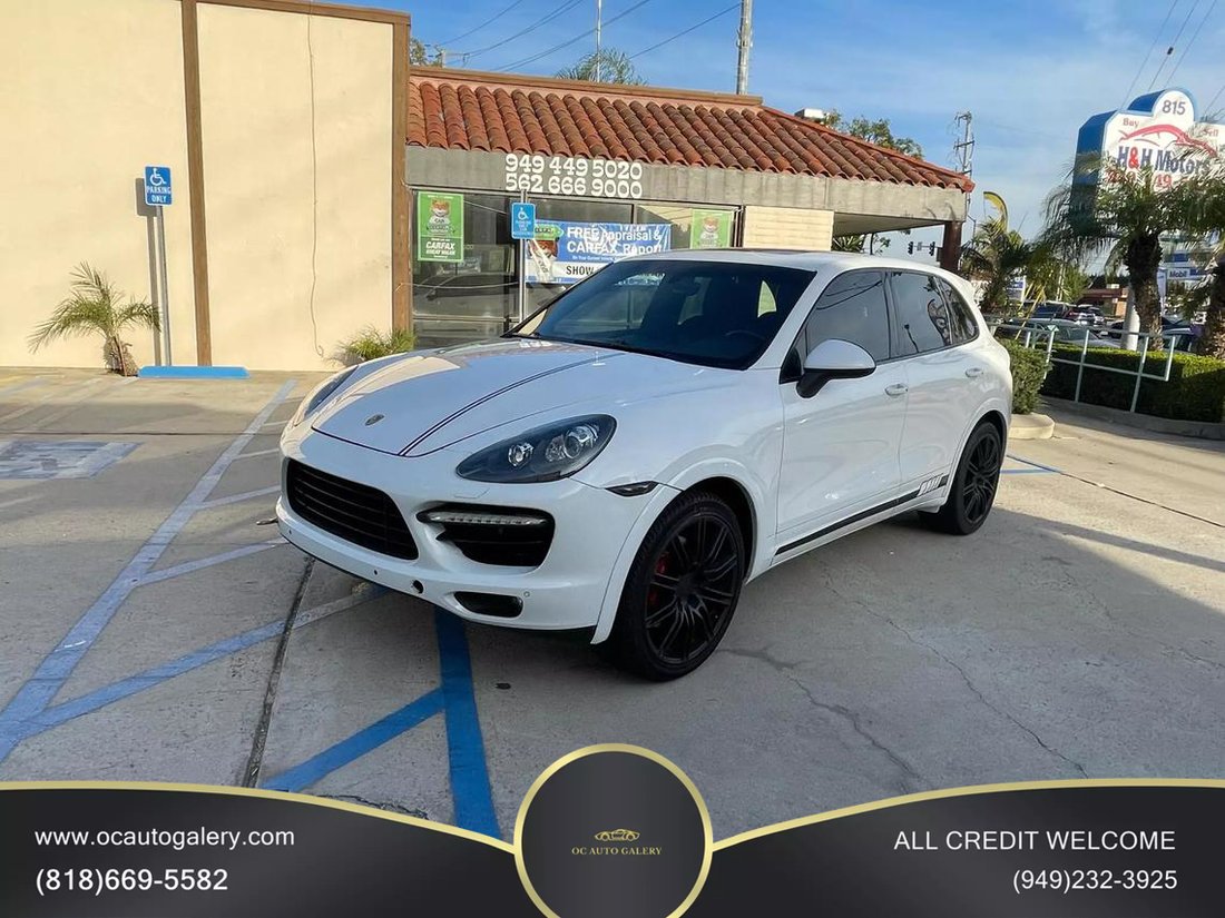 Suv in Orange, California, United States 1 - 12942297