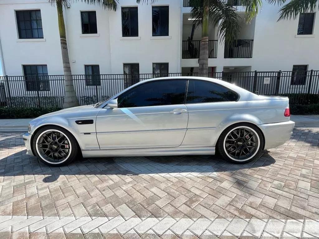 Coupe in Fort Lauderdale, Florida, United States 5 - 12550487