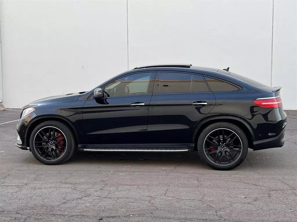 Suv in Phoenix, Arizona, United States 3 - 13061575