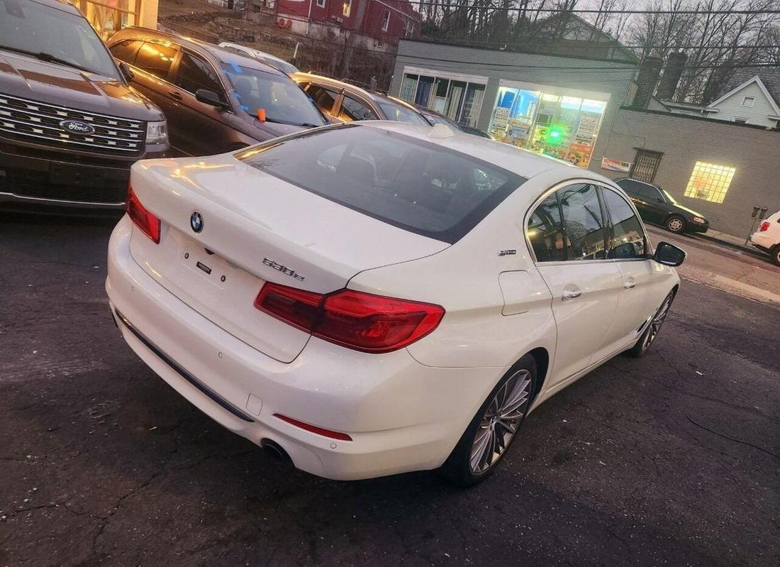 Sedan in White Plains, NY, United States 5 - 13544014