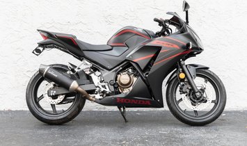 2019 HONDA CBR300R