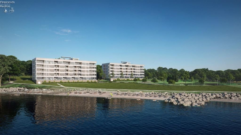 Contemporary Condo In Waterwood Resort In Vermilion, Ohio, United