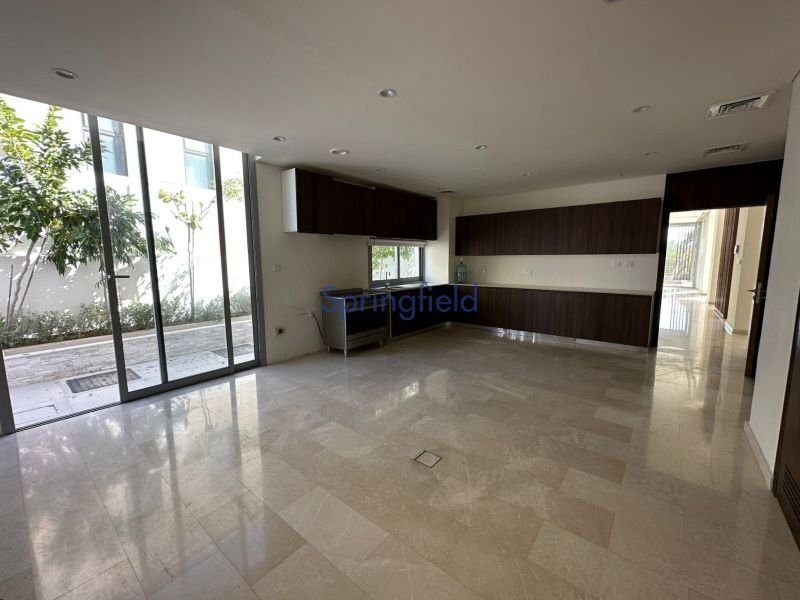 Villa in Hadaeq Sheikh Mohammed Bin Rashid, Dubai, United Arab Emirates 4 - 14616427