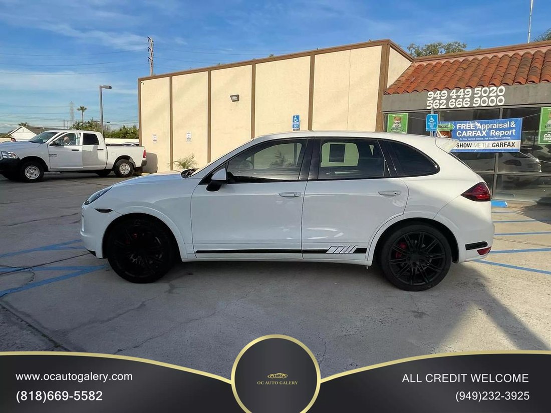 Suv in Orange, California, United States 4 - 12942297