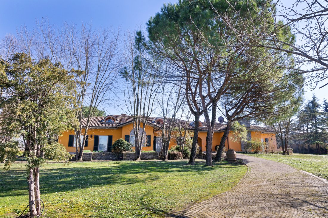 House in Pinarolo Po, Lombardy, Italy 1 - 10885974