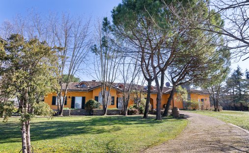 House in Pinarolo Po, Lombardy, Italy 1