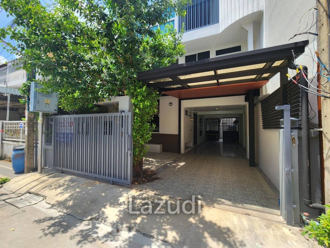 House in Bangkok, Bangkok, Thailand 1 - 14625604