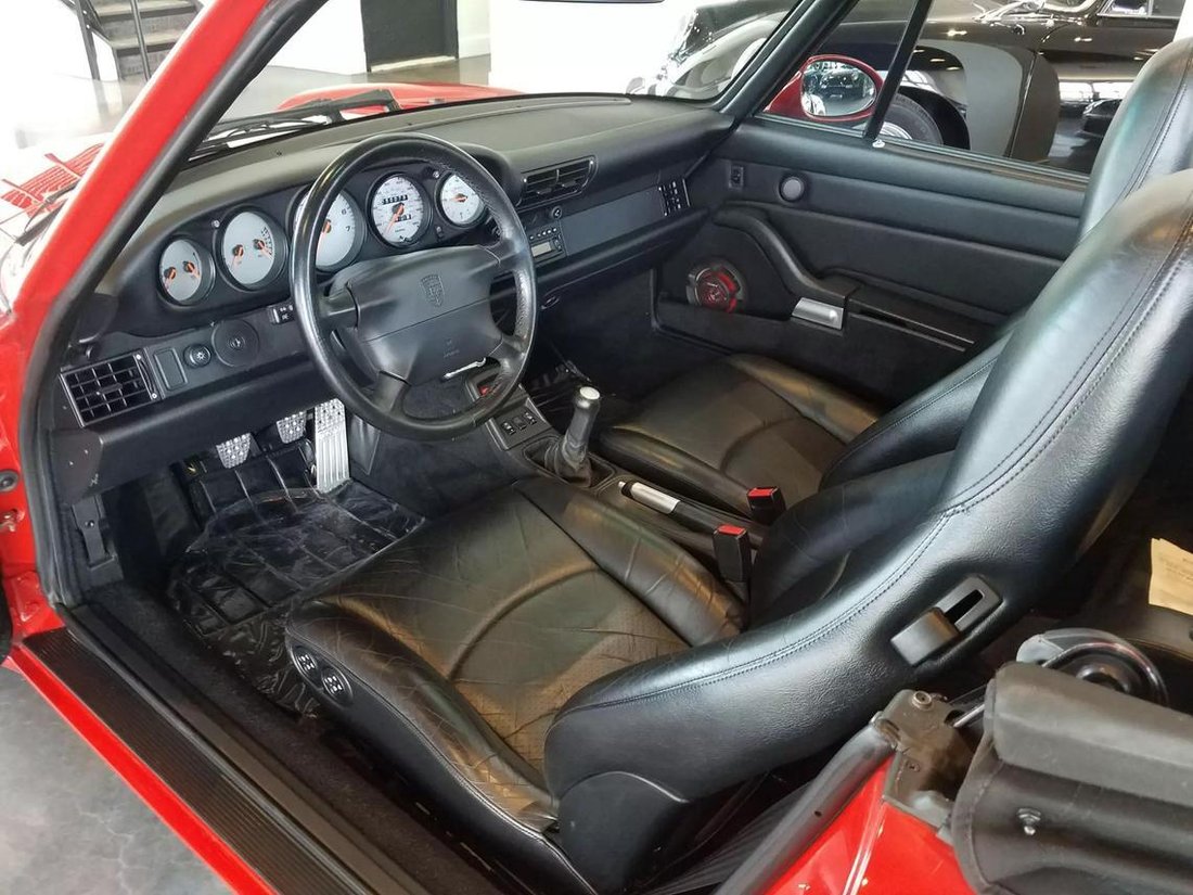 Cabriolet in Ashburn, Virginia, United States 2 - 12889396