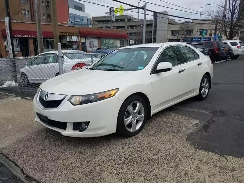Sedan in White Plains, NY, United States 2 - 13543385