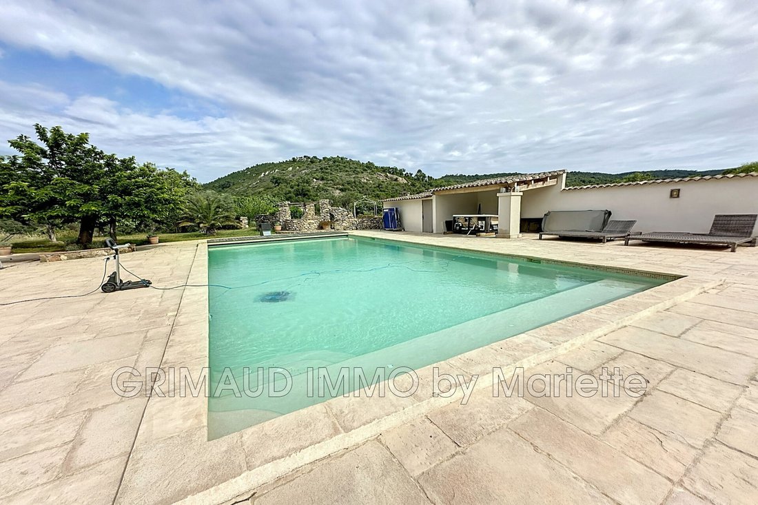 Villa in Le Plan-de-la-Tour, Provence-Alpes-Côte d'Azur, France 1 - 14623845