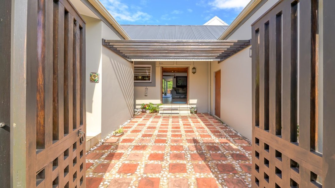 House in Prince`s Grant Golf Estate, KwaZulu-Natal, South Africa 1 - 14624681
