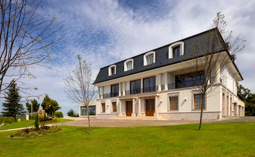 Villa in Budajenő, Pest County, Hungary 1