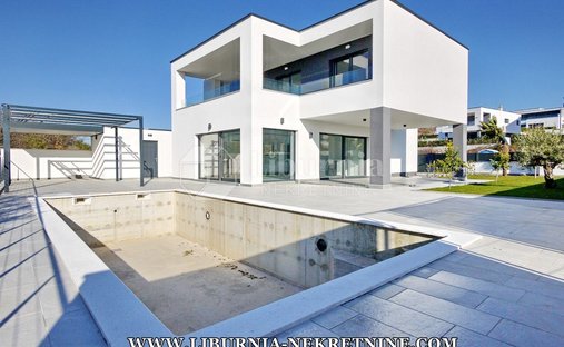 House in Malinska, Primorje-Gorski Kotar County, Croatia 1