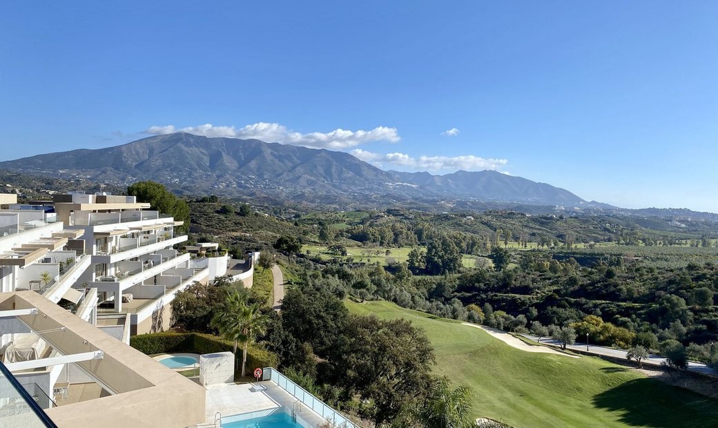 Curated visual reference: Penthouse Golf Course Real Estate Agent Reference: Fabulous Duplex Penthouse For Golf In Las Lagunas De Mijas