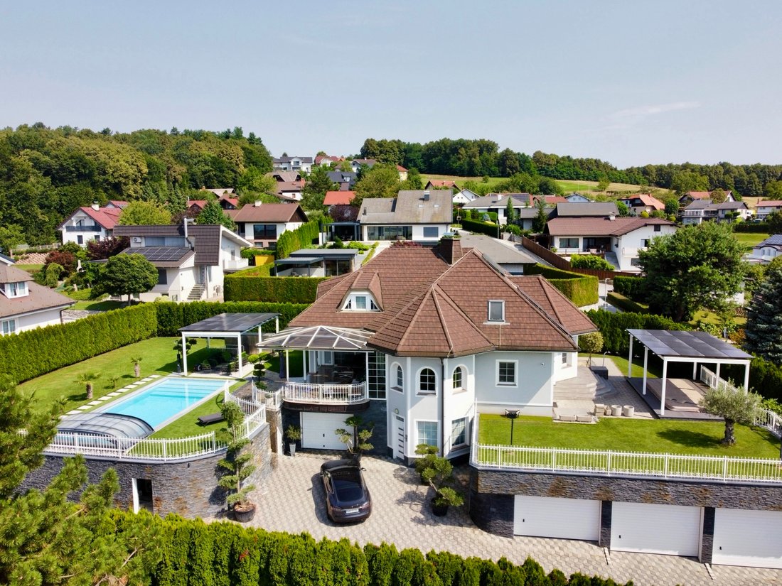Villa in Ptuj, Ptuj, Slovenia 2 - 14590750