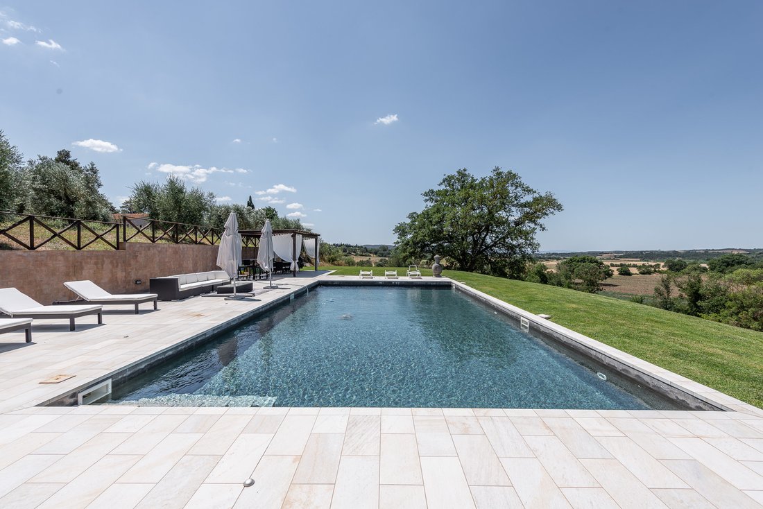 Villa in Manciano, Tuscany, Italy 2 - 14629303
