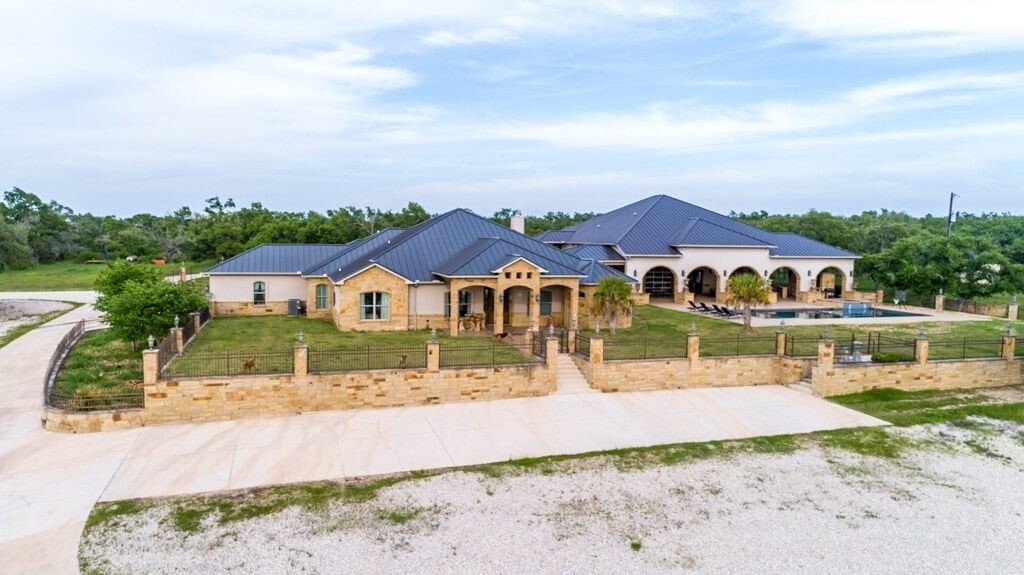 House in San Marcos, Texas, United States 2 - 14630678