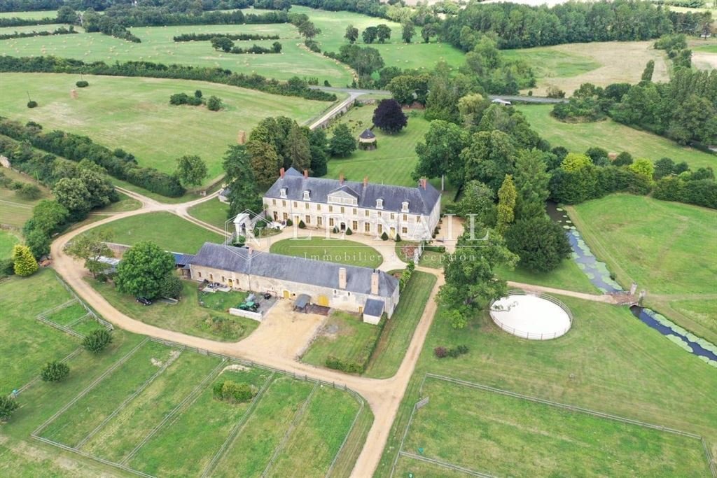 Château des Quatre Saisons: A Whisper of Versailles in Pays de la Loire