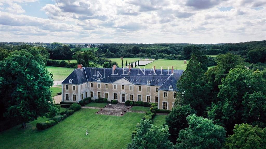 Château des Quatre Saisons: A Whisper of Versailles in Pays de la Loire