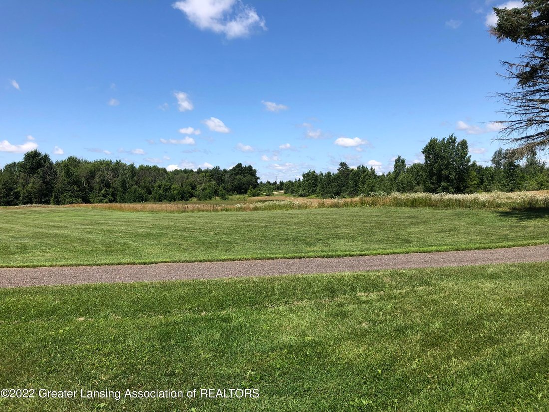Land in Grand Ledge, Michigan, United States 1 - 14634282