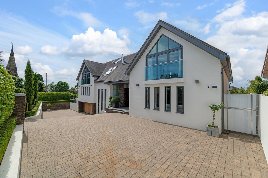 6 Bedroom Detached House For Sale In Derby In Quarndon, England, United