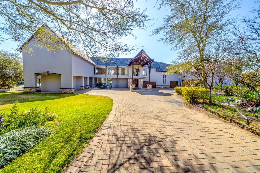 Maison à Waterfall Equestrian Estate, Gauteng, Afrique du Sud 4 - 14106403